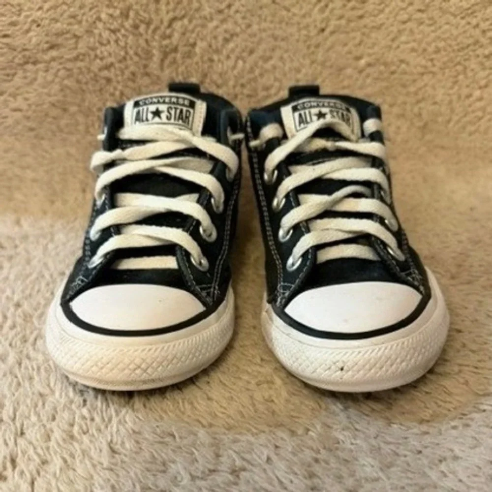 Converse Chuck Taylor All Star Axel Kids Black White Mid Top Sneakers Shoes